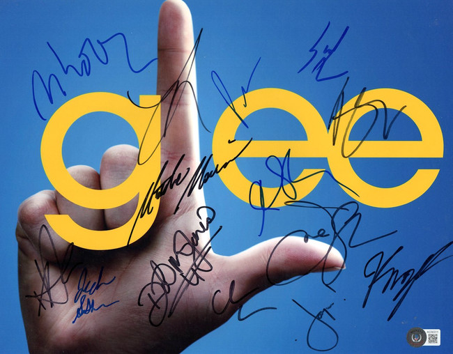 Glee Cast Signed Autographed 11X14 Photo Michele Lynch 14 Autos BAS AC56311