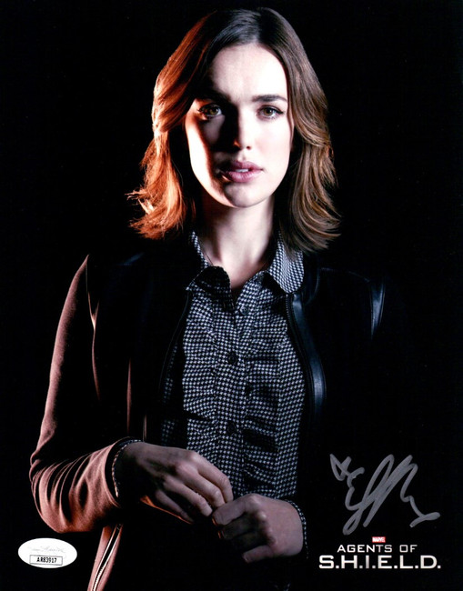 Elizabeth Henstridge Signed Autographed 8X10 Photo Agents of SHIELD JSA AR83917