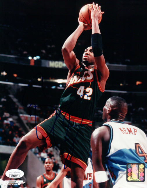 Vin Baker Signed Autographed 8X10 Photo Sonics Action Jump Shot JSA AR82997