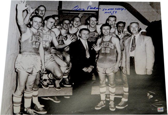 George Mikan Hand Signed Autographed 20x24 MLPS Lakers Team Photo HOF 59