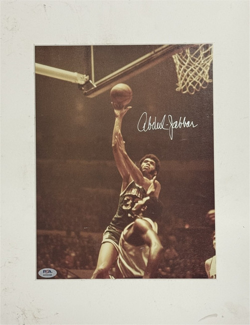 Kareem Abdul-Jabbar Autographed 10x12 Matted Photo Bucks Lakers PSA AQ33228