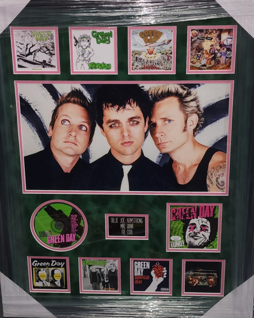 Green Day Signed CD Insert Billie Joe Armstrong Mike Dirnt +1 Uno Framed ZZ4B216