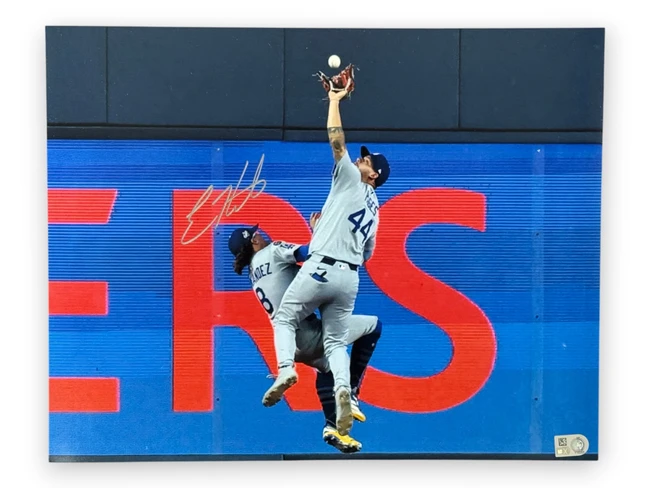Kike Hernandez Signed Autographed 11x14 Photo Pages Catch Dodgers MLB