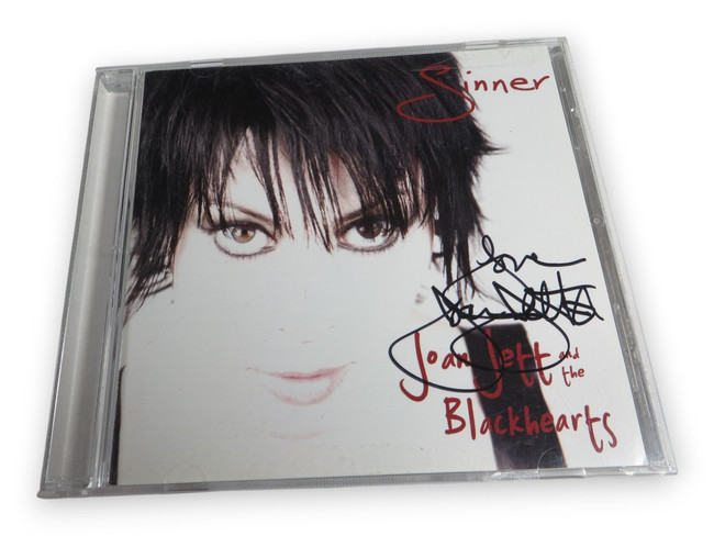 Joan Jett Signed Autographed CD Booklet Blackheats Sinner JSA P41022
