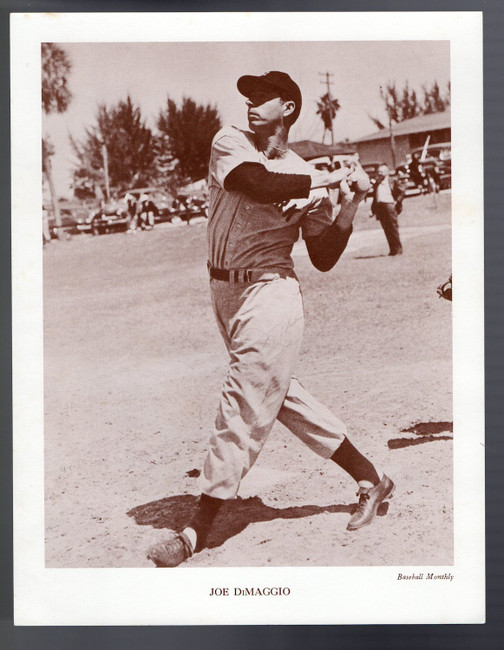 Joe DiMaggio Unsigned 8.5X11 Photo 1962 M118 Baseball Monthly New York Yankees