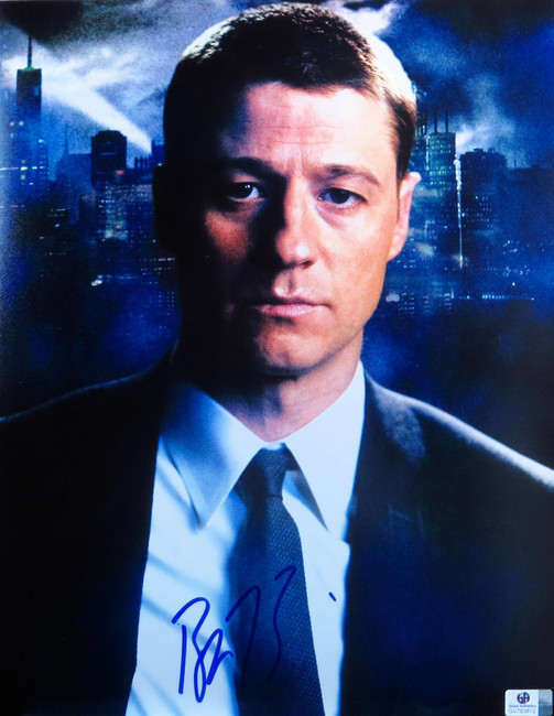 Ben McKenzie Signed Autographed 11X14 Photo Gotham James Gordon GV793812