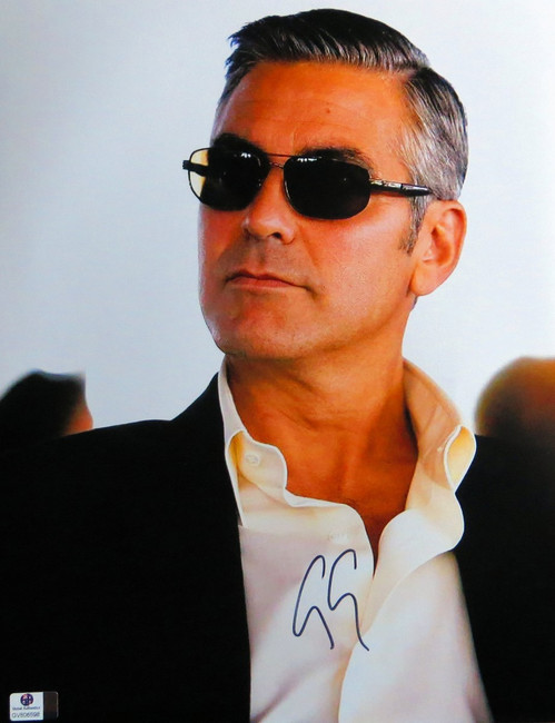George Clooney Signed Autographed 11X14 Photo Gorgeous Sexy Sunglasses GV806598