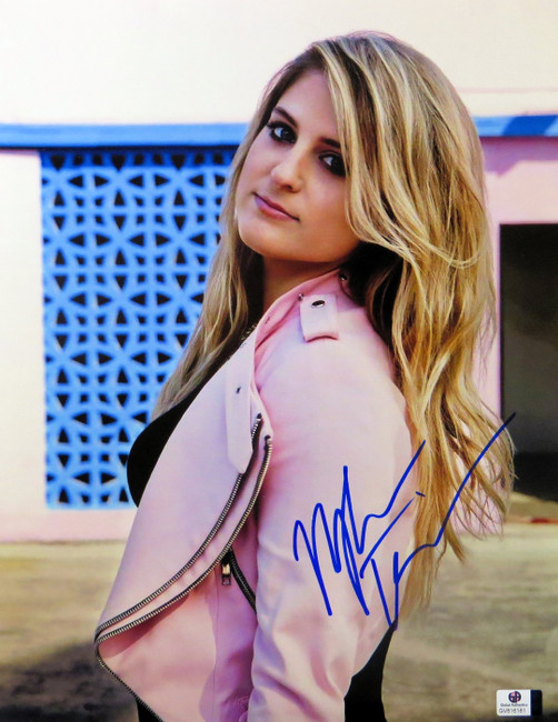 Meghan Trainor Signed Autographed 11X14 Photo Sexy Pink Leather Jacket GV816181