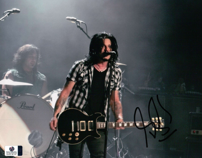 Gilby Clarke Signed Autographed 8X10 Photo Guns N' Roses Guitarist GV819147