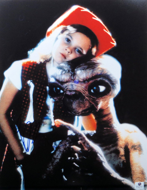 Drew Barrymore Signed Autographed 11X14 Photo E.T. Gertie Classic Pose GV822781