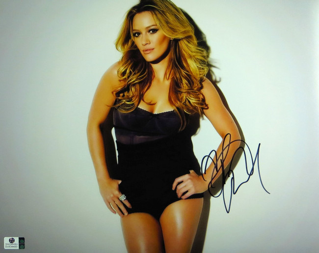 Hilary Duff Signed Autographed 11X14 Photo Sexy Gorgeous Black One Piece 834493