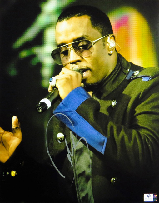 SEAN COMBS P. DIDDY PUFF DADDY SIGNED AUTOGRAPHED 8X10 PHOTO RAP LEGEND BAS  COA