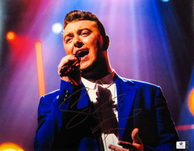 Sam Smith Signed Autographed 11X14 Photo Sexy Singing Close-Up GV830683