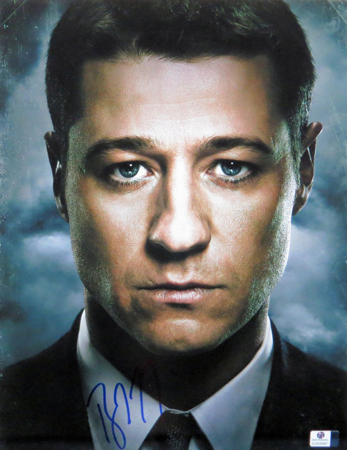 Ben McKenzie Signed Autographed 11X14 Photo Gotham Sexy Head Shot GV838967