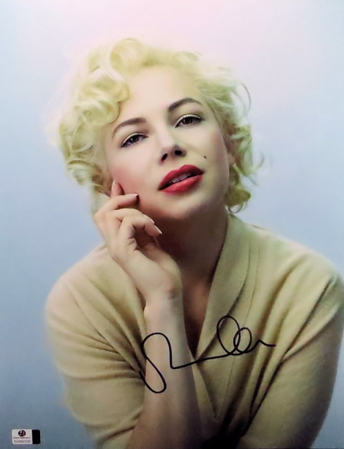 Michelle Williams Signed Autographed 11X14 Photo My Week with Marilyn GV842236