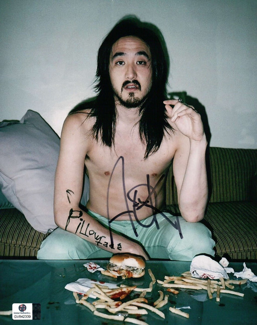 Steve Aoki Signed Autographed 8X10 Photo Fast Food on Table Pillowface GV842339
