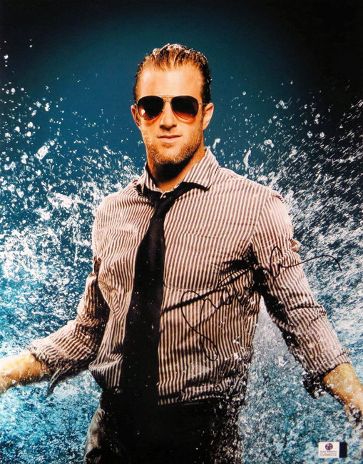 Scott Caan Signed Autographed 11X14 Photo Hawaii Five-O Splashing Water GV848372