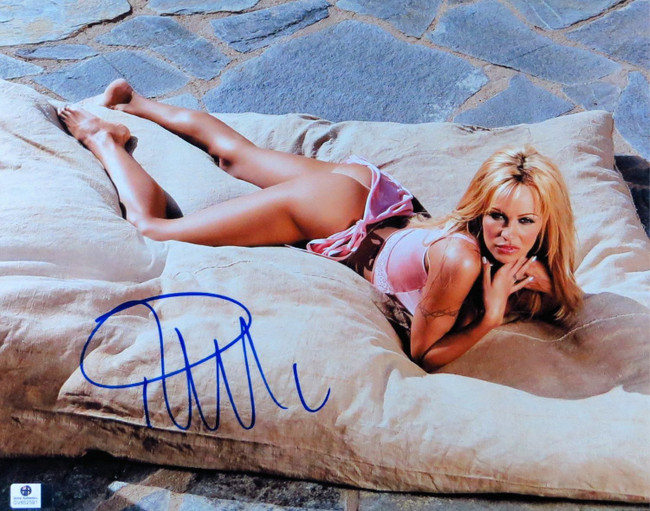 Pam Anderson Signed Autographed 11X14 Photo Baywatch Sexy on Pillow GV852591