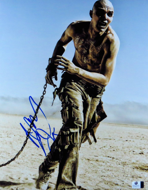 Nicholas Hoult Autographed 11X14 Photo Mad Max: Fury Road w/Chains GV852312