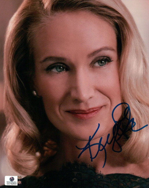 Kelly Lynch Hand Signed Autographed 8x10 Photo Pretty Eyes Smile GA 742600