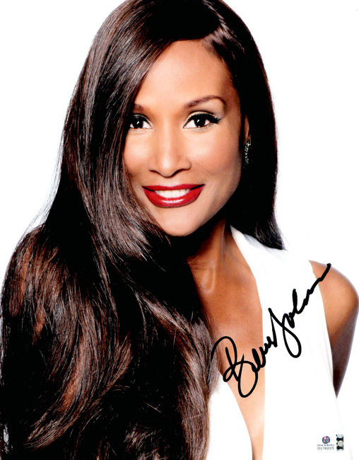 Beverly Johnson Signed Autographed 11X14 Photo Gorgeous Flowing Hair GV749005