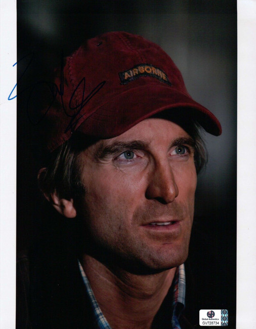 Sharlto Copley Hand Signed Autographed 8x10 Photo Sexy District 9 GA 728734