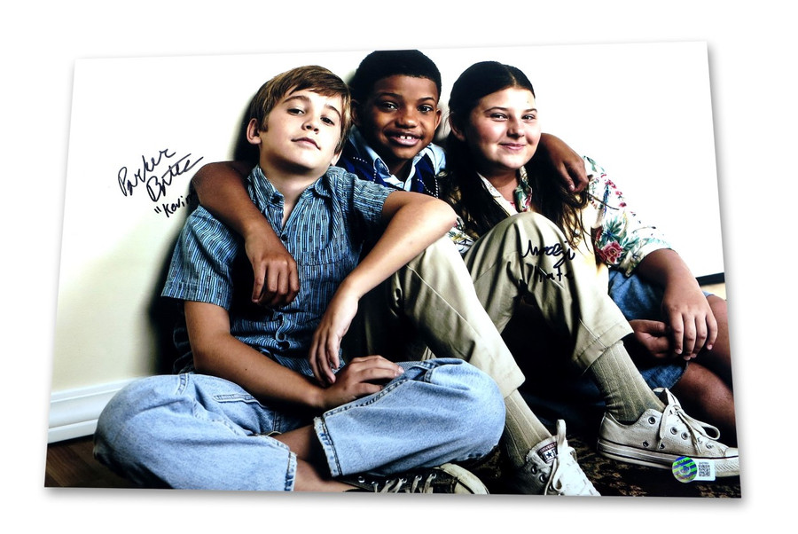 Parker Bates Mackenzie Hahciscsak Autographed 12X18 Photo This is Us BAS BH27691