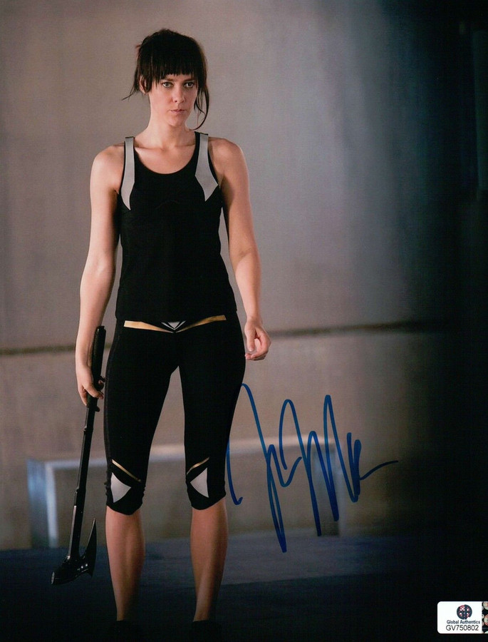 Jena Malone Hand Signed Autographed 8x10 Photo Hunger Games GA750803