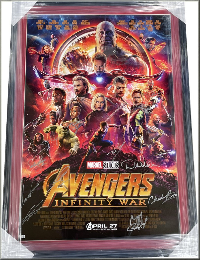 Avengers Infinity War Signed  Cast Poster Chadwick Boseman Holland + 12 Framed