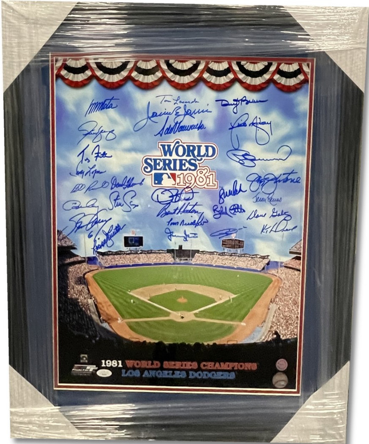 Lasorda Valenzuela +25 Signed 16x20 Photo 1981 World Series Dodgers Framed JSA