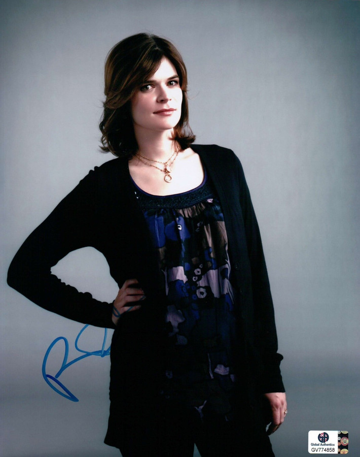 Betsy Brandt Signed Autographed 8x10 Photo Marie Schrader Breaking Bad GA774858