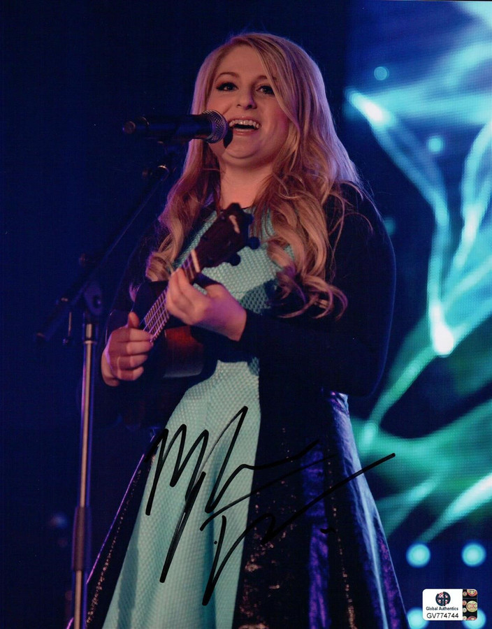 Meghan Trainor Signed Autographed 8x10 Photo On Stage Performing GA774744