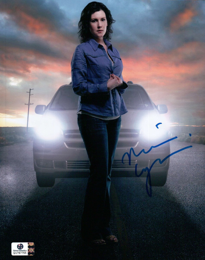 Melanie Lynskey Signed Autographed 8X10 Photo Two and a Half Men Drive GV787755