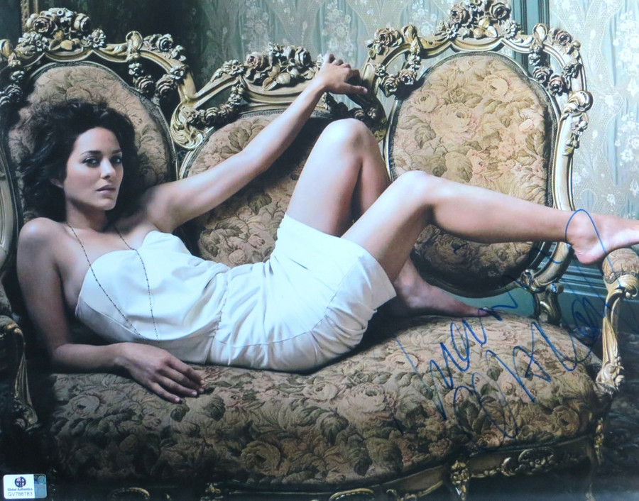 Marion Cotillard Autographed 11X14 Photo Sexy Lying on Vintage Couch GV788783