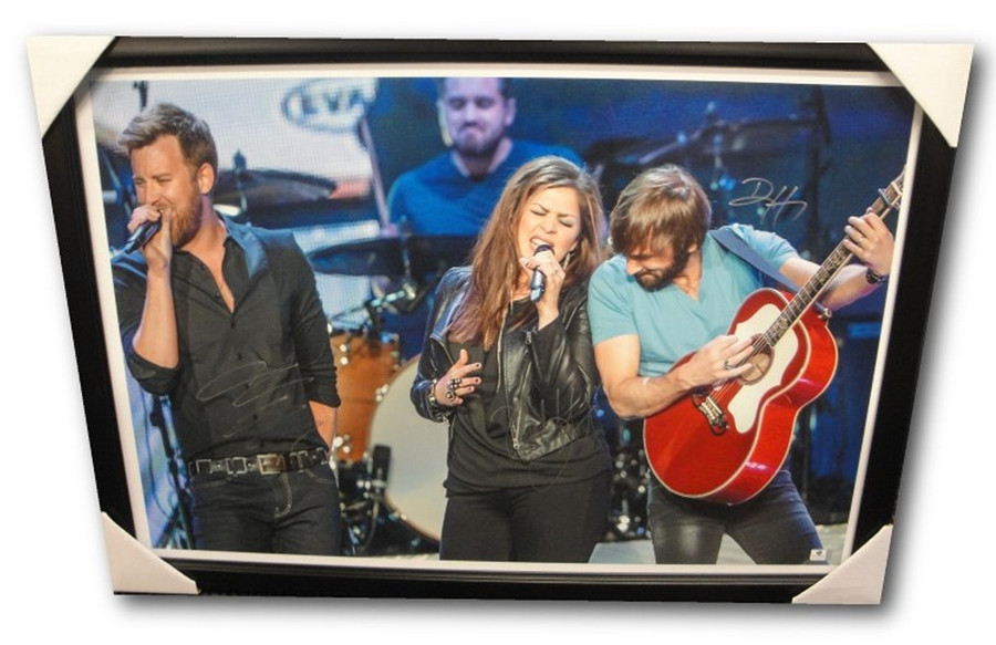 Hillary Scott Charles Kelley Dave Haywood Auto Photo Lady A Antebellum Frame