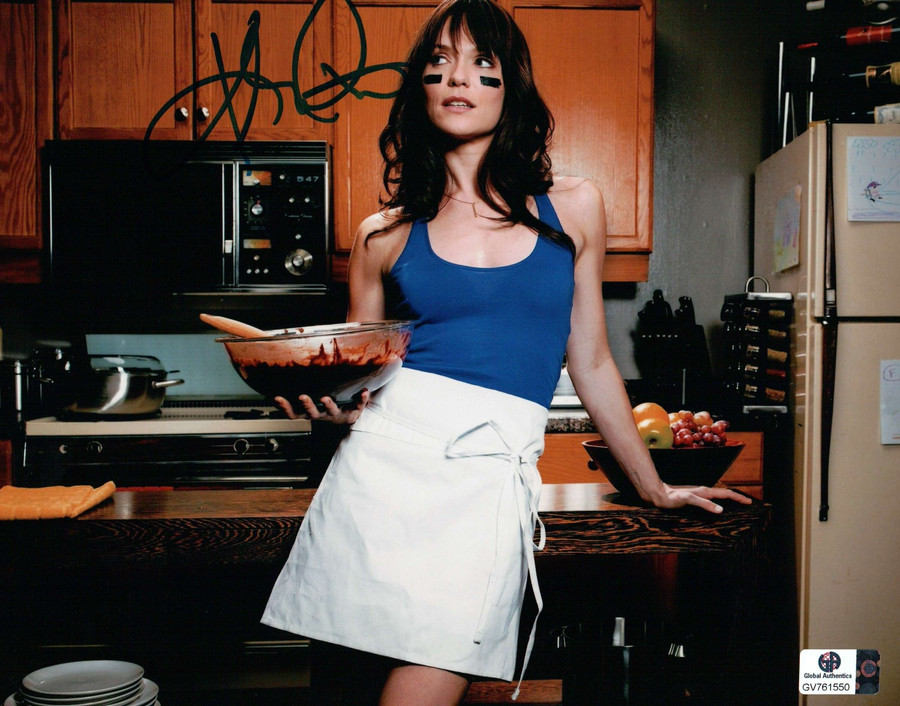 Katie Aselton Autographed 8X10 Photo The League In Kitchen Eye Black GV761550