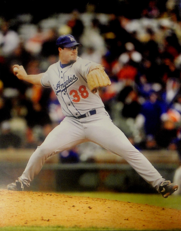 Eric Gagne Unsigned 16x20 Photo Los Angeles Dodgers #38 Pitching Game Over