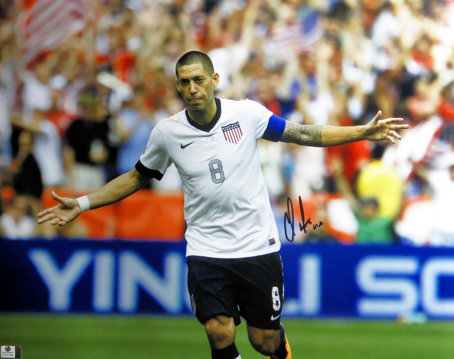 Clint Dempsey Signed Autographed 16X20 Photo USA Soccer Star Hands Open GV801896