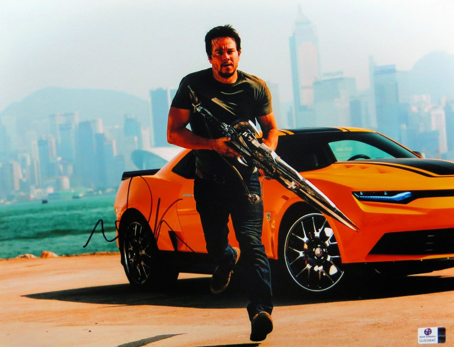 Mark Wahlberg Signed Autographed 11X14 Photo Transformers Holding Gun GV809640