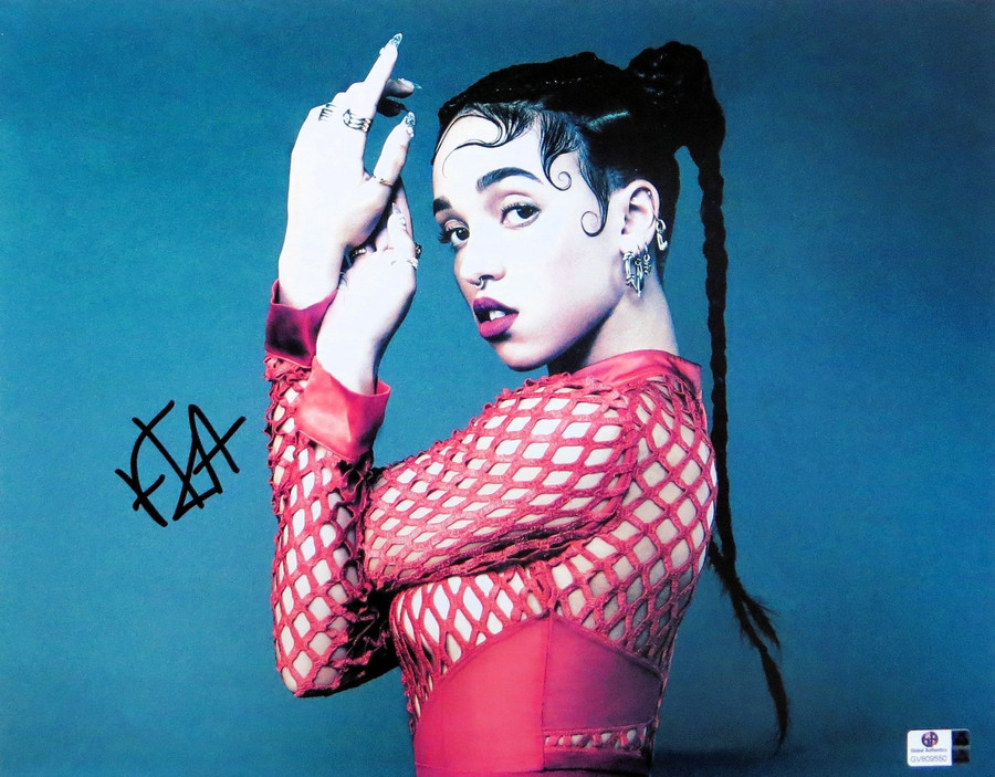 FKA Twigs Signed Autographed 11X14 Photo Sexy Red Knit Top GV809550