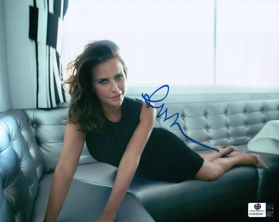Amy Landecker Signed Autographed 8X10 Photo Transparent Sexy on Couch GV830041