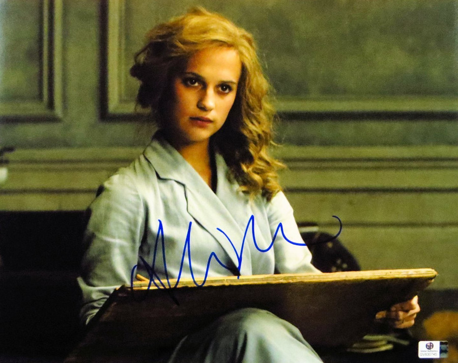 Alicia Vikander Signed Autographed 11X14 Photo The Danish Girl Oscar GV830745