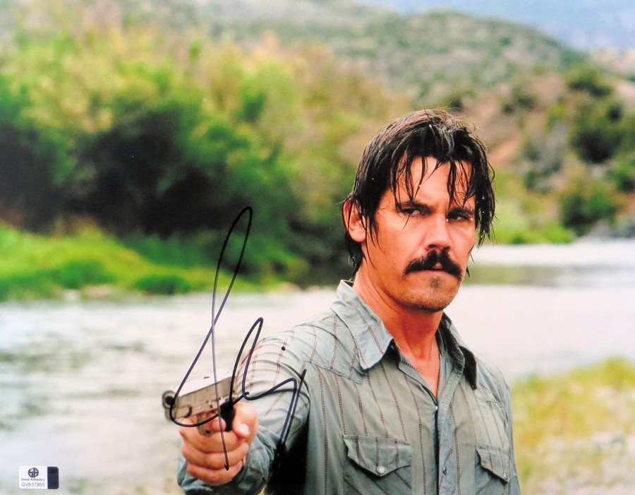 Josh Brolin Signed Autographed 11X14 Photo No Country for Old Men GV837955