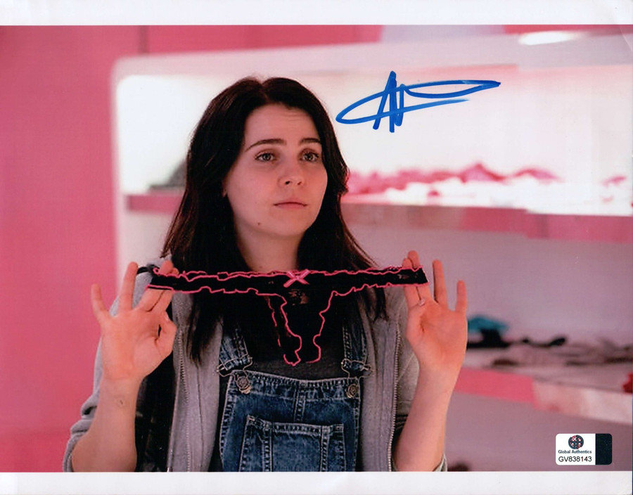 Mae Whitman Signed Autographed 8X10 Photo The Duff Holding Underwear GV838143