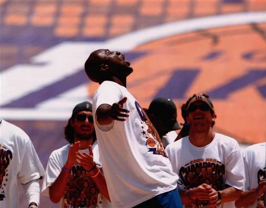 Lamar Odom Unsigned 8X10 High Quality Lakers Photo Photograph Celebration Scream