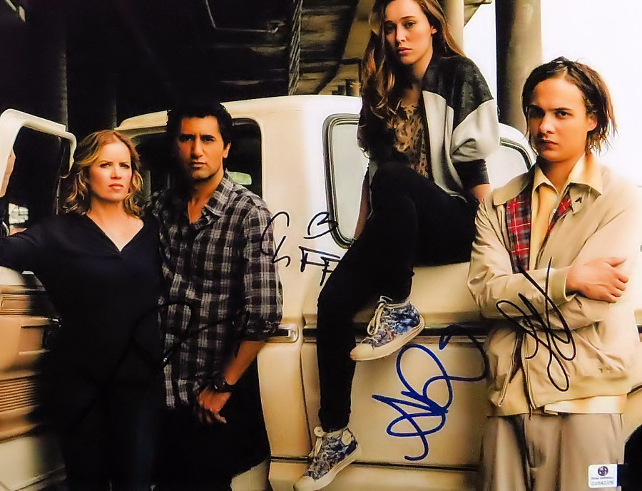 Fear The Walking Dead Signed 11X14 Photo Dickens/Curtis/Debnam-Carey/+ GV842336