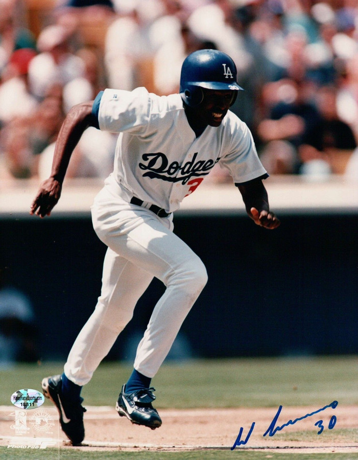 Wilton Guerrero Signed 8X10 Photo Autograph LA Dodgers Running Low Auto w/COA