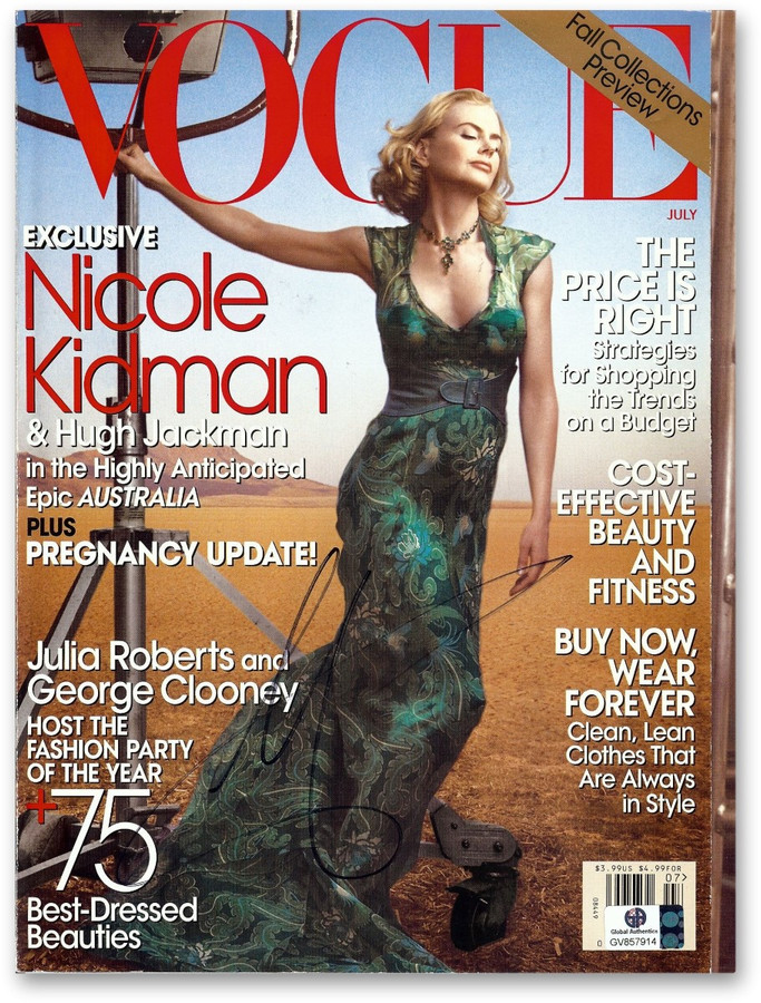 Nicole Kidman Signed Autographed Vogue Magazine Gorgeous Sexy Dress GV857914