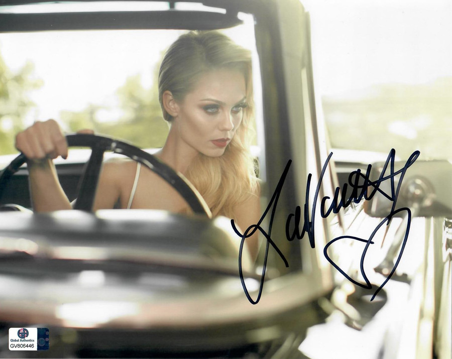 Laura Vandervoort Signed Autographed 8X10 Photo Sexy Driving Car GV806446