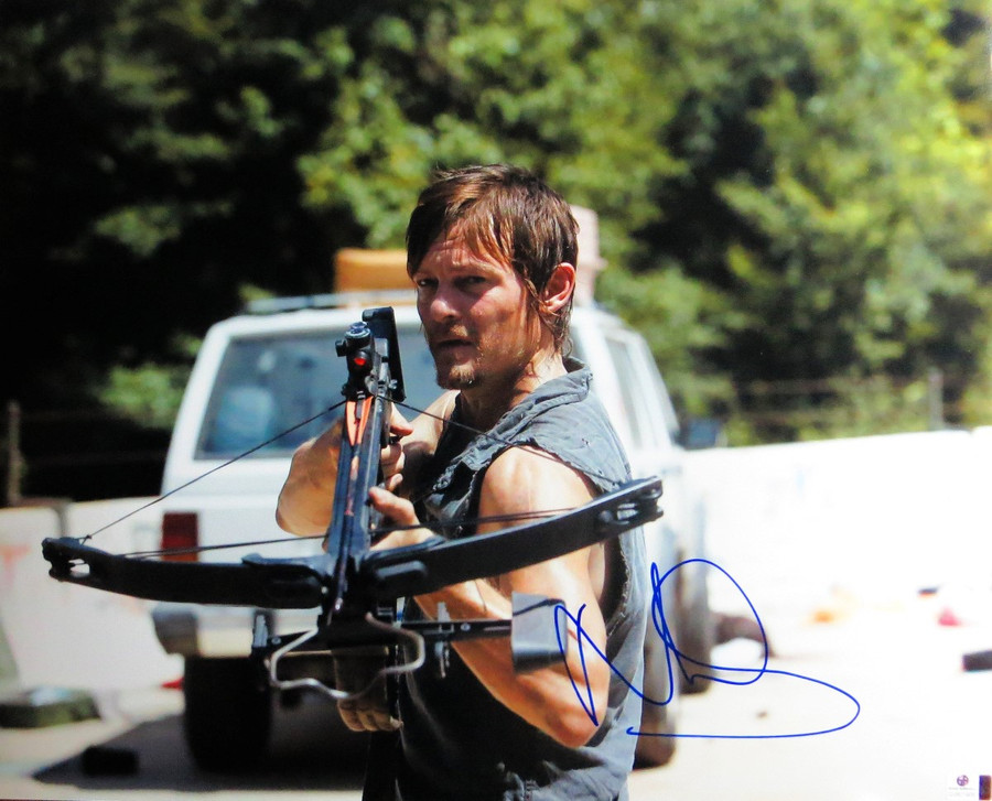Norman Reedus Signed Autographed 16X20 Photo The Walking Dead Crossbow GV801908